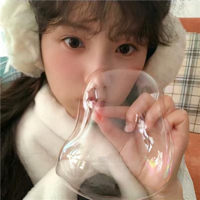 女孩舞步